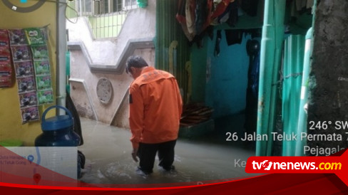 Sejumlah Ruas Jalan Dan RT Di Jakarta Dilaporkan Masih Terendam Banjir