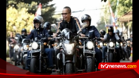 Ops! Beredar Potret Dirjen Pajak Suryo Utomo Kendarai Moge, Netizen Langsung Berkomentar Satire