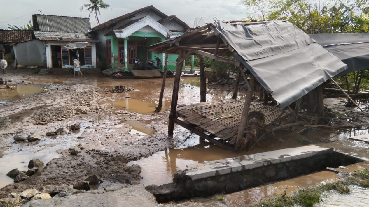 Hujan Turun Semalaman, Ratusan Rumah Di Situbondo Terendam Banjir