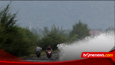 BMKG Beri Peringatan Gelombang Tinggi Hingga Setinggi 6 Meter Di ...