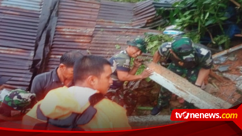 Memilukan, Evakuasi Korban Tanah Longsor Natuna Terkendala Akses Komunikasi