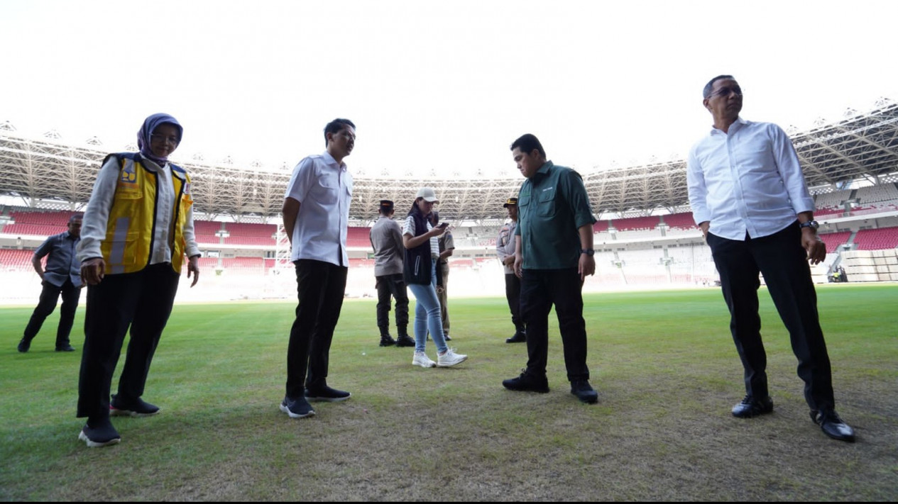 Erick Thohir Bikin Persija Gigit Jari
            - galeri foto