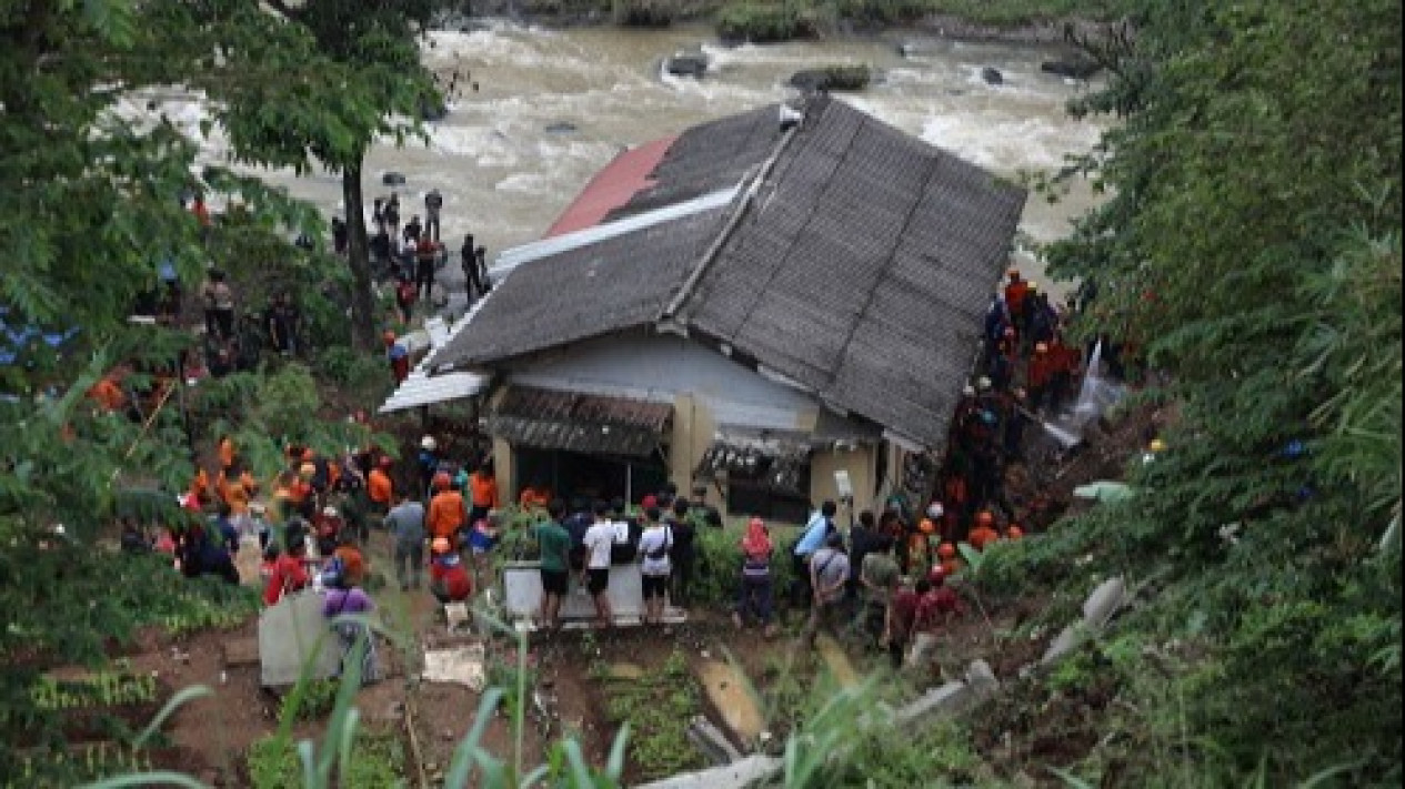 Pemerintah Akan Relokasi Warga Terdampak Tanah Longsor Di Bogor