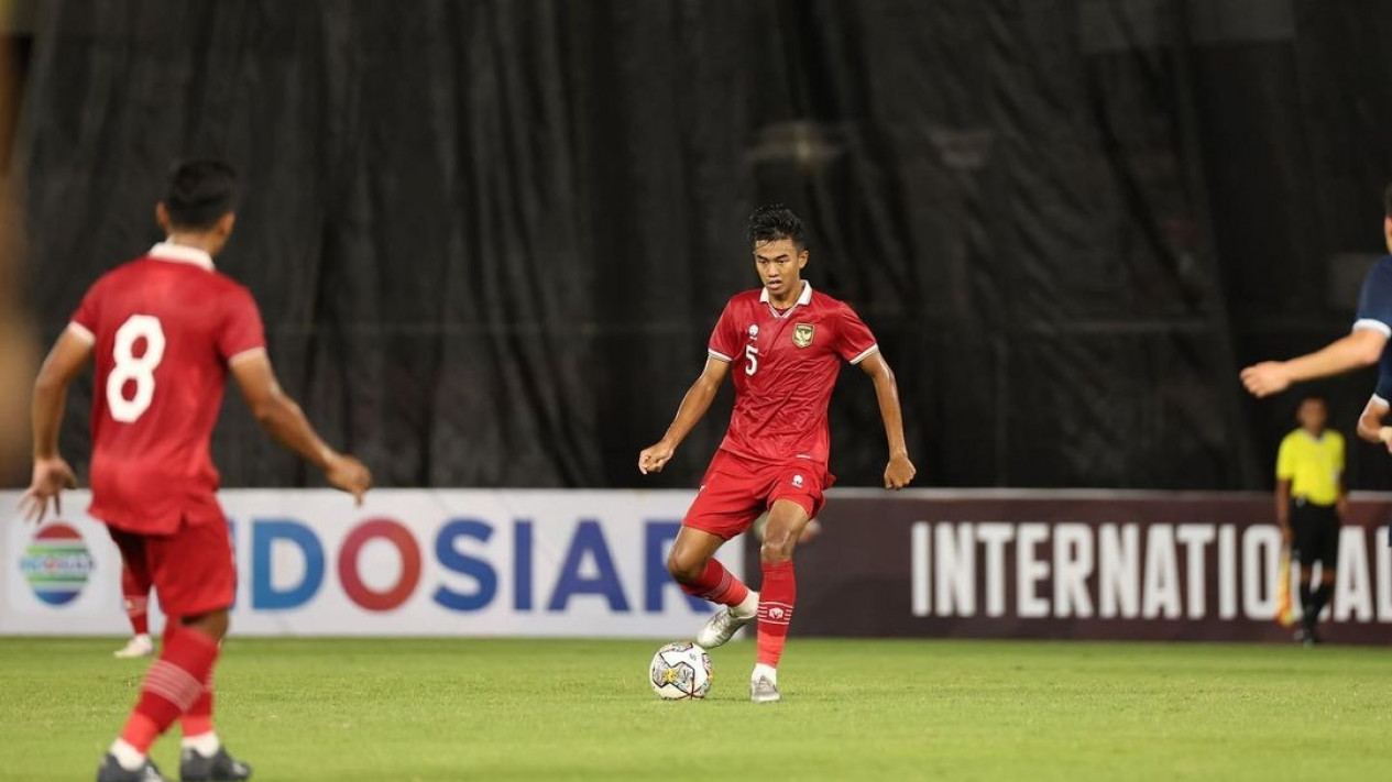 Pemain Berlabel Timnas Indonesia Ini Tak Gentar Bersaing Secara Sehat di Persib Bandung demi Bisa Tampil di AFC Champions League Two 2024/2025
            - galeri foto