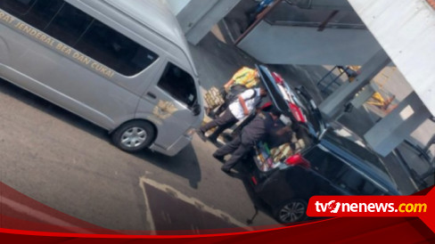 Kemarin Mobil Alphard Sri Mulyani 'Terobos' Apron Bandara, Kini 3 Petugas Avsec Bandara Soetta Dipecat usai Kawal dan Cium Tangan Bahar Bin Smith