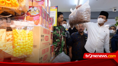 Jelang Lebaran 2023, Bupati Sidoarjo Sidak Makanan Minuman Di Sejumlah ...