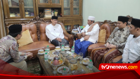 Sambangi Ketua Majelis Syariah Ppp Sinyal Sandiaga Uno Merapat Ke