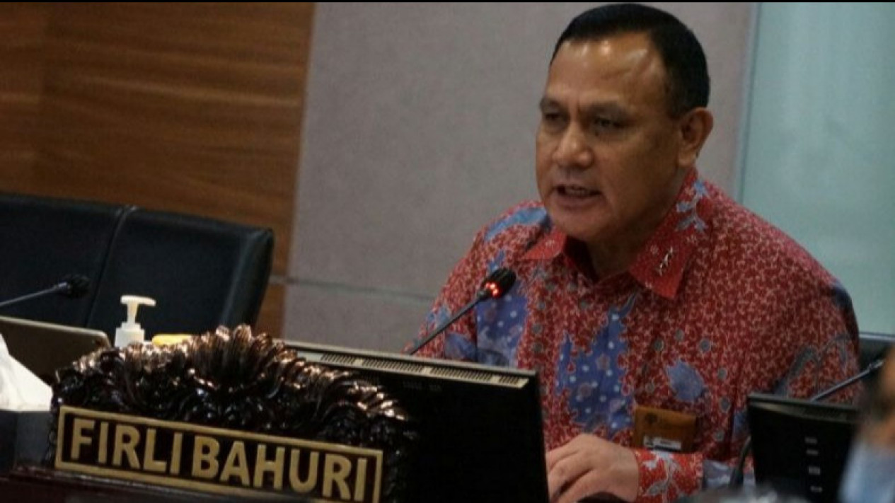 Brigjen Endar Priantoro Laporkan Ketua KPK Firli Bahuri dan Dua Pejabat KPK Lainnya ke Ombudsman
            - galeri foto