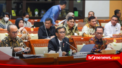 Mahfud MD Dan Sri Mulyani Bertemu Di DPR Bahas Transaksi Rp349 T ...