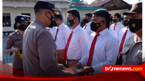 Ungkap Kasus Pembunuhan, Kapolres Tanah Karo Beri Penghargaan Personel