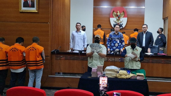 Korupsi Proyek Rel Kereta, KPK Tetapkan 10 Tersangka – DEPOK POS