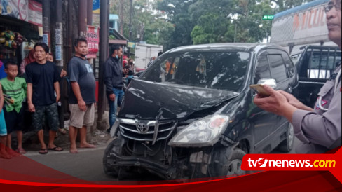 Diduga Sopir Mengantuk, Minibus Oleng, Tabrak Mobil Boks Dan Sepeda Motor