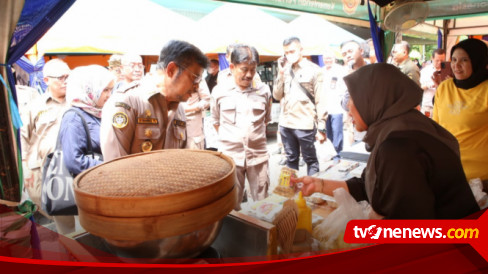 Mentan SYL Tinjau Bazar Ramadhan Kementan, Sediakan Bapok Murah