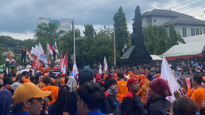 Gubernur Jateng Kecam Aksi Anarko saat May Day: Harus Diproses Hukum