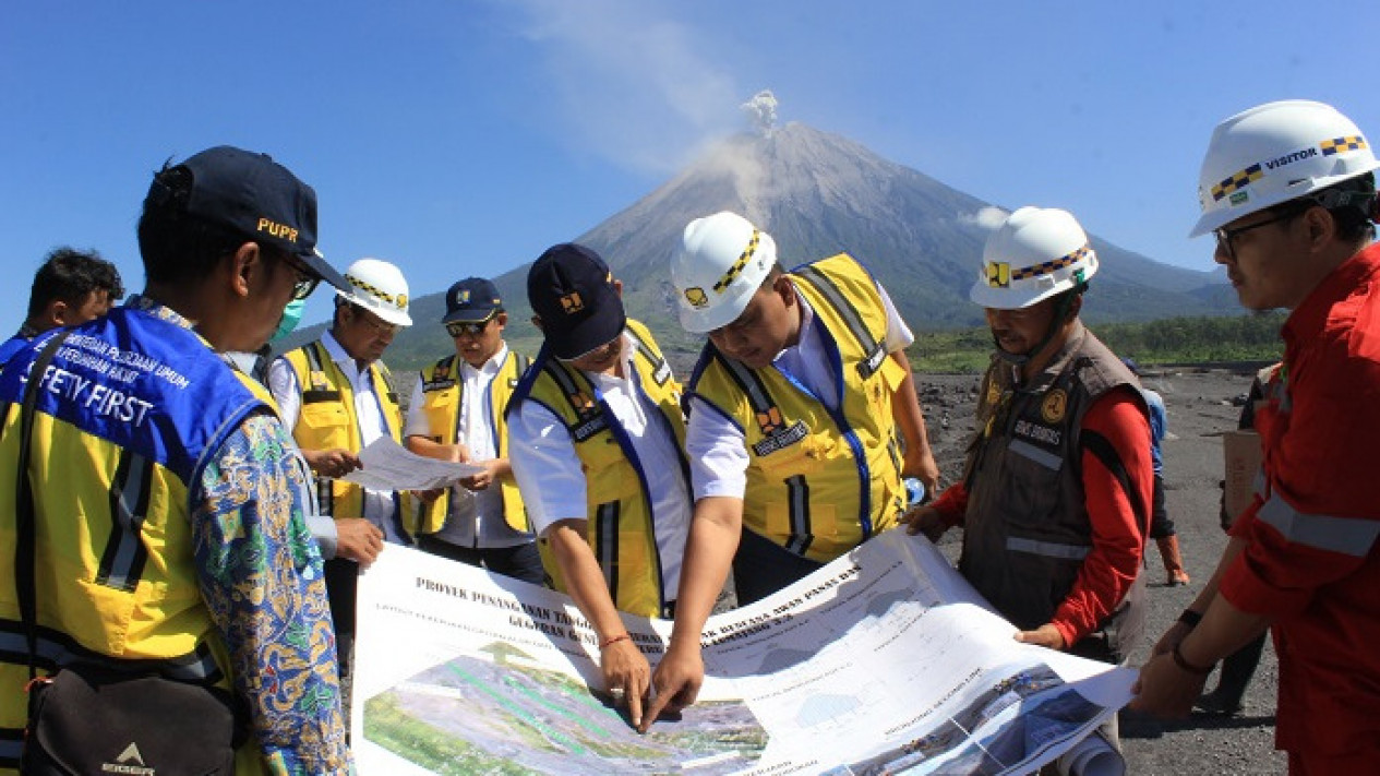 Kementrian PUPR Kebut Penanganan Tanggap Darurat Dampak APG Semeru, Ini Hasilnya
            - galeri foto