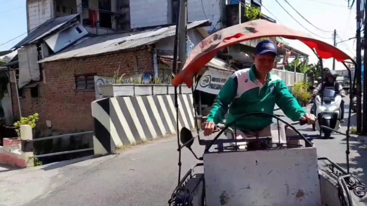 Tukang Becak Di Surabaya Naik Haji Ini Kisah Perujuangannya 