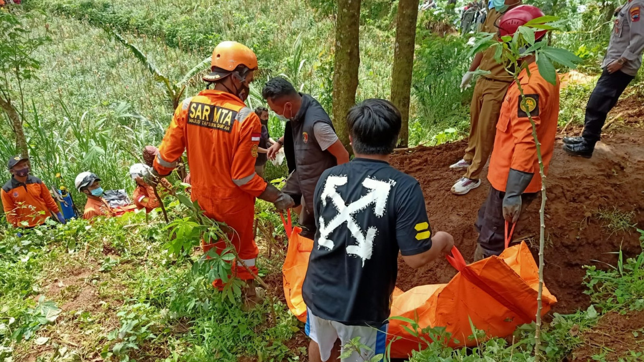 Satu Lagi Korban Dukun Mbah Slamet di Banjarnegara Teridentifikasi, Warga Jogja
            - galeri foto