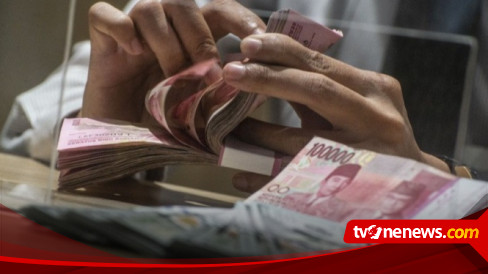 Rencana Jokowi Naikkan Gaji PNS 2024 Dinilai Kental Kepentingan Politis