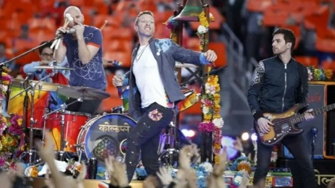 Coldplay Konser Empat Hari di Singapura, Digelar Tanggal 23-24 dan 26-27 Januari 2024
            - galeri foto