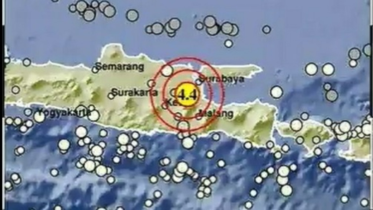 Gempa Magnitudo 4,4 Guncang Mojokerto Jawa Timur
            - galeri foto