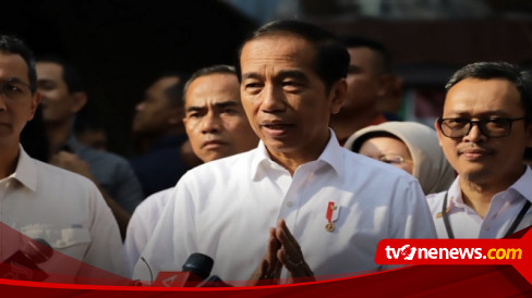 Jokowi Blusukan Pagi-Pagi Ke Pasar Palmerah, Cek Harga Sembako