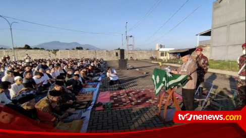 Amien Rais Menjadi Khotib Sholat Idul Adha di Bandung