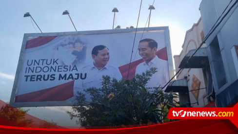 Baliho Prabowo-Presiden Joko Widodo Bertebaran Di Solo, Wali Kota Gibran : Siapa Saja Boleh Masang Foto