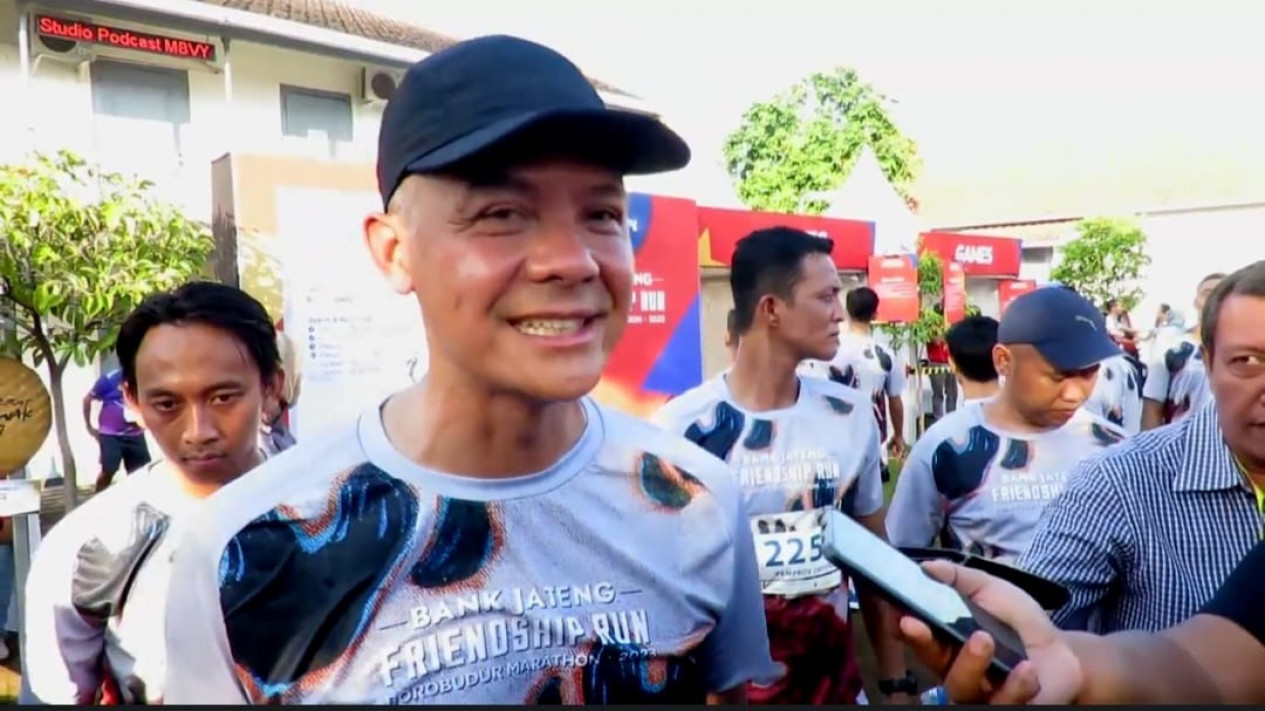 Ganjar Pranowo Ikut Lari Marathon "Bank Jateng Friendship Run 2023 ...