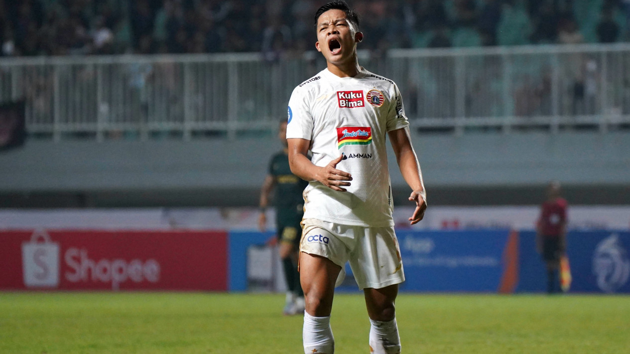 Persija Jakarta 'Terusir' dari GBK, Pilih Stadion Patriot untuk Jamu Bhayangkara FC
            - galeri foto