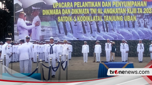 Komandan Kodiklatal Lantik 250 Siswa Dikmaba Dan DIkmata PK TNI AL Di ...