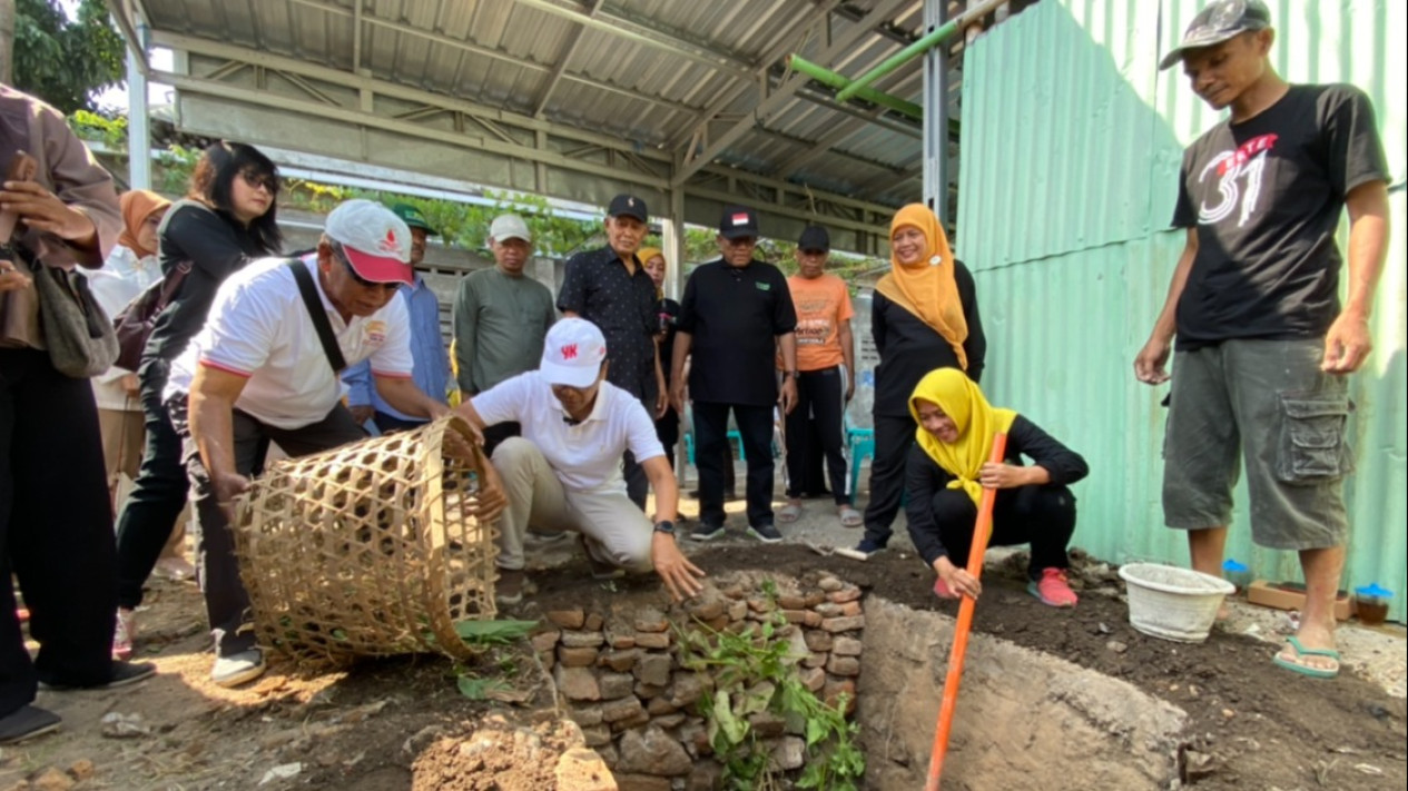 Kurangi Sampah Hingga 20 Ton Per Hari, Forum Bank Sampah Kota Yogyakarta Andalkan Mbah Dirjo
            - galeri foto