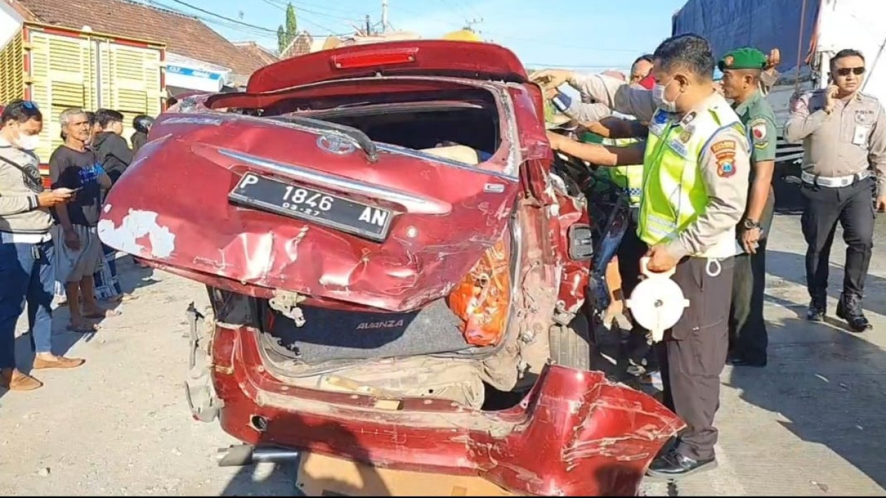 Empat Kendaraan Terlibat Kecelakaan Maut Di Jalur Pantura Gending Probolinggo Tiga Korban Tewas 2421