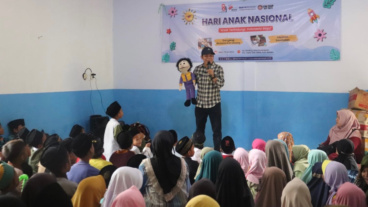 Peringati Hari Anak Nasional, LAZNAS Yayasan Bakrie Amanah gelar Layanan Kesehatan dan Dongeng Anak
            - galeri foto