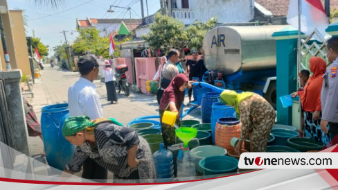 Musim Kemarau Warga Di Sejumlah Desa Di Duduksampeyan Gresik Mulai Alami Krisis Air Bersih