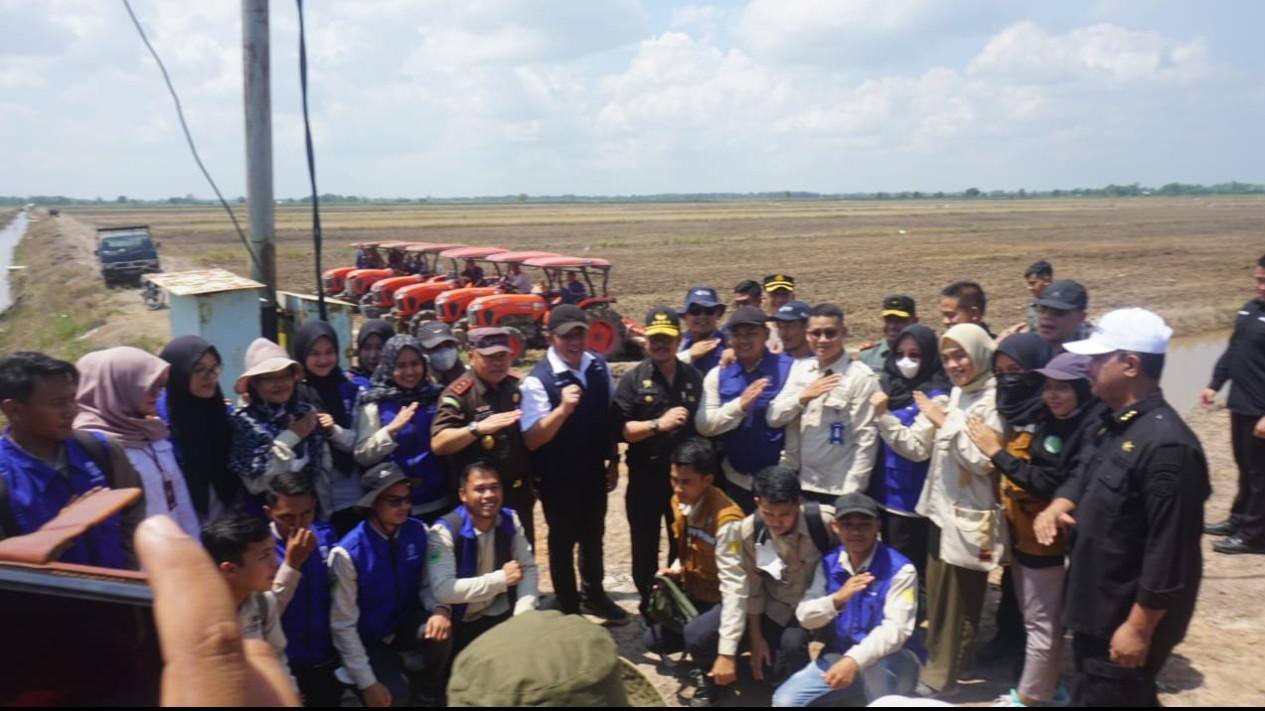 Targetkan 10 Provinsi, Gerakan Nasional Penanganan Dampak El Nino Dimulai di Sumatera Selatan
            - galeri foto