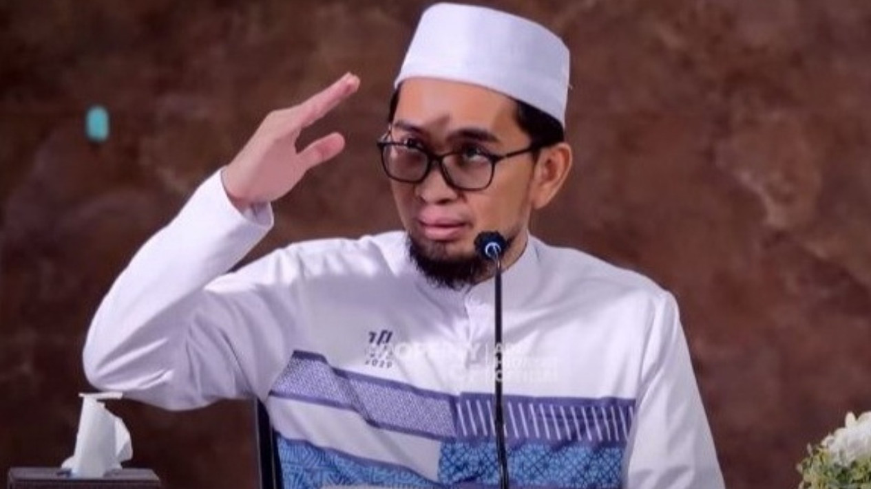 Beda Hitungan di Dunia dan Akhirat, Ustaz Adi Hidayat Ungkap Hal Mengejutkan, Katanya...
            - galeri foto