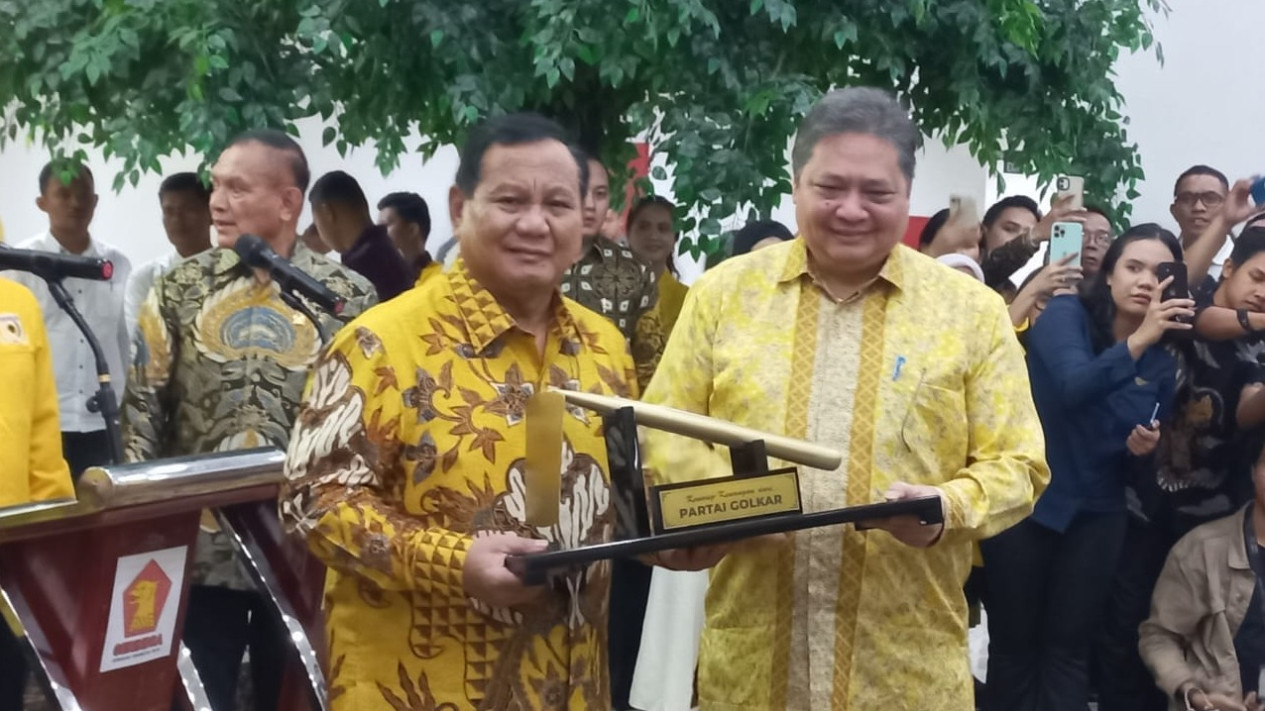 Anies Baswedan-Cak Imin, Airlangga Hartarto Akui Tak Terkejut
            - galeri foto