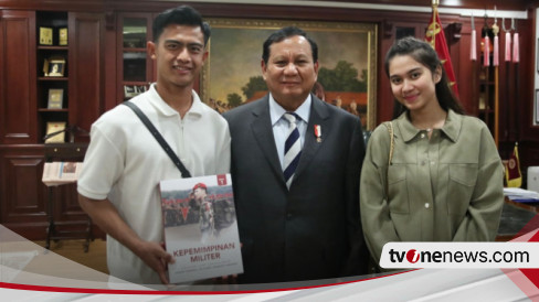 Prabowo Terima Kunjungan Arhan Pratama, Bagi-bagi KTA Gerindra?