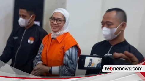 Kpk Tahan Mantan Dirut Pertamina Karen Agustiawan Di Kasus Lng