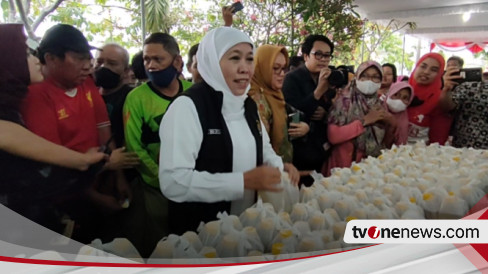 Ratusan Warga Madiun Serbu Beras Dan Sembako Murah Yang Digelar Pemprov