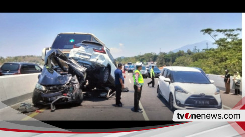 Kronologi Tabrakan Beruntun 6 Kendaraan Di Tol Semarang, Berawal Dari ...