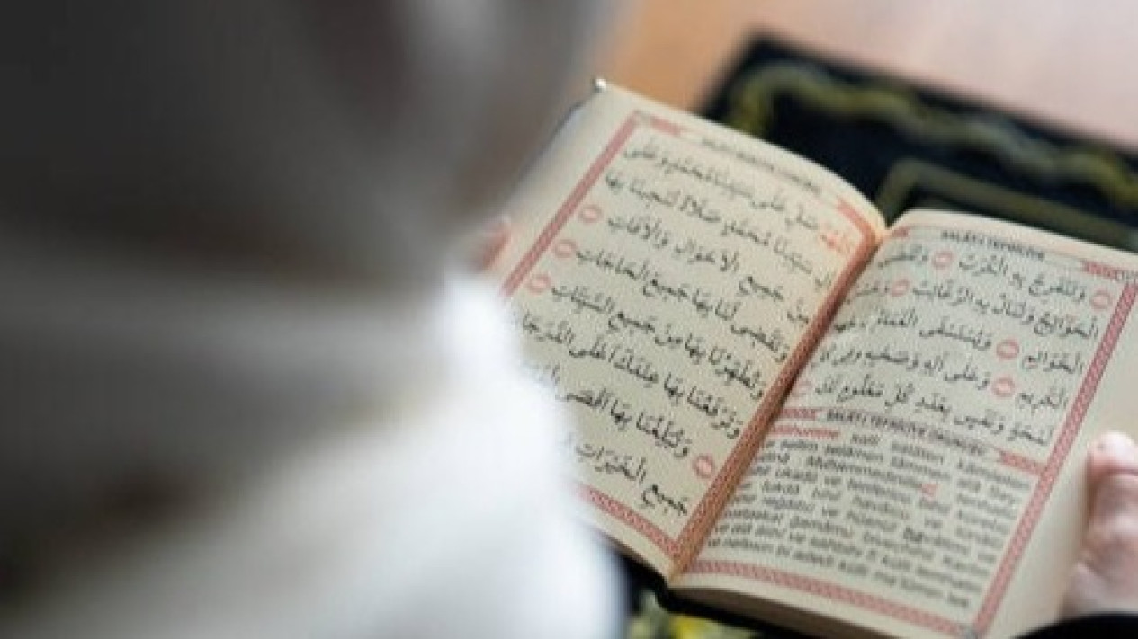 Bacaan Al Quran Surah Al Kahfi Ayat 1 40 Arab Latin Dan Artinya