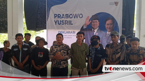 Kelompok Relawan Di Cirebon Deklarasikan Dukung Yusril Jadi Cawapres ...