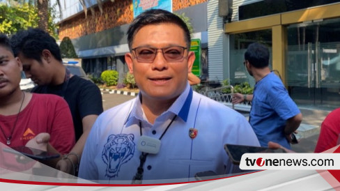 Sempat Mangkir, Direktur Dumas KPK Tomi Murtomo Diam-diam Tiba di Polda Metro Jaya