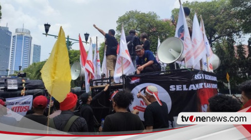 Aliansi Penyelamat Konstitusi Geruduk KPU: Tolak Pencalonan Prabowo ...