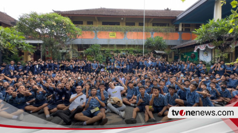 Maraknya Kasus Perundungan Waroeng Steak Kampanyekan Anti Bullying Pada Ribuan Pelajar