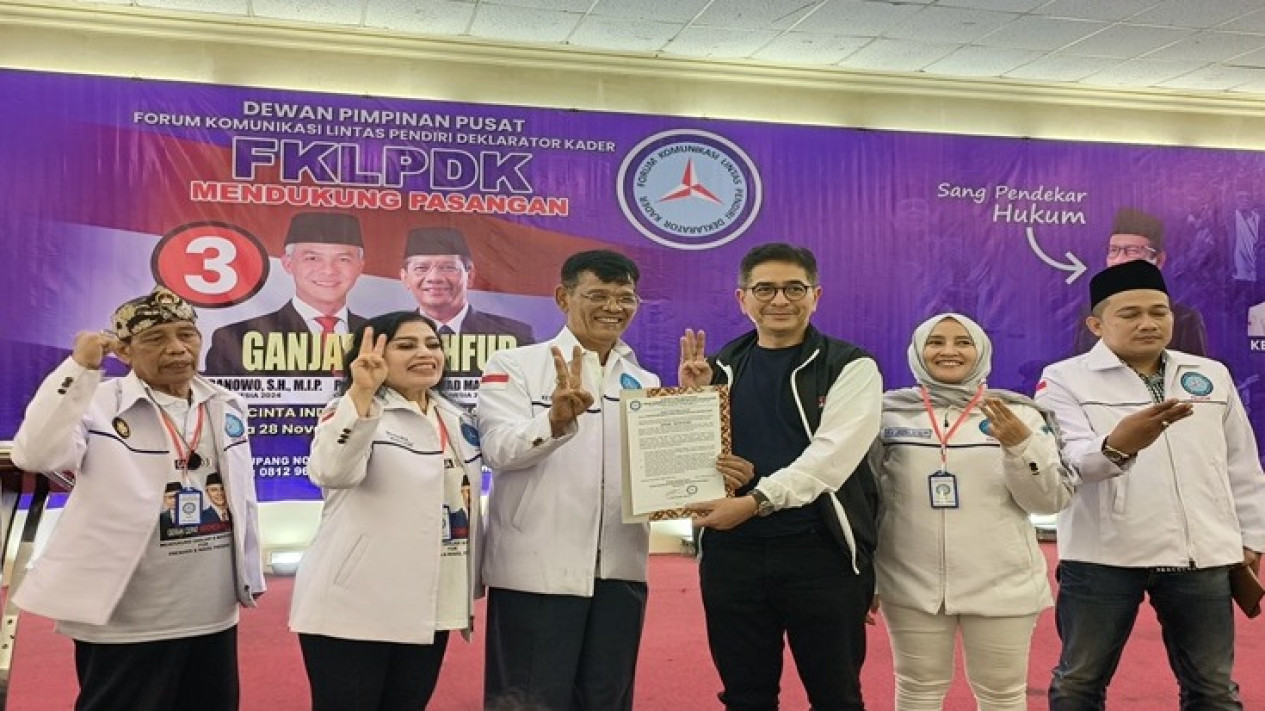 Seribu Pendukung Prabowo-Gibran Pindah Mendukung Ganjar-Mahfud
            - galeri foto