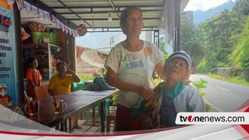 Korban Banjir Bandang Humbahas Histeris: Gak Ada Lagi Rumah Kami ...