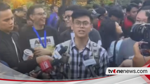Ingat Husein Guru Viral di Pangandaran? Blak-blakan Sebut Hanya ...