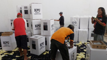 Mendekati Pemilu, KPU Kota Banjar Mulai Rakit Kotak Suara